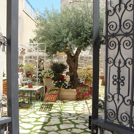 Al Gattopardo Guest house 3*